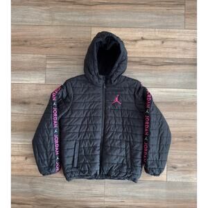 JORDAN GIRL'S JORDAN TAPE PUFFER JACKET IN BLACK/PINK Size XL FIT’S WOMENS XS